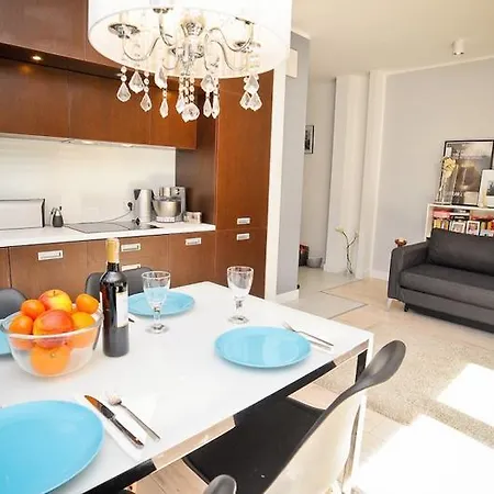 Sloneczny Z Ogrodem Apartmán